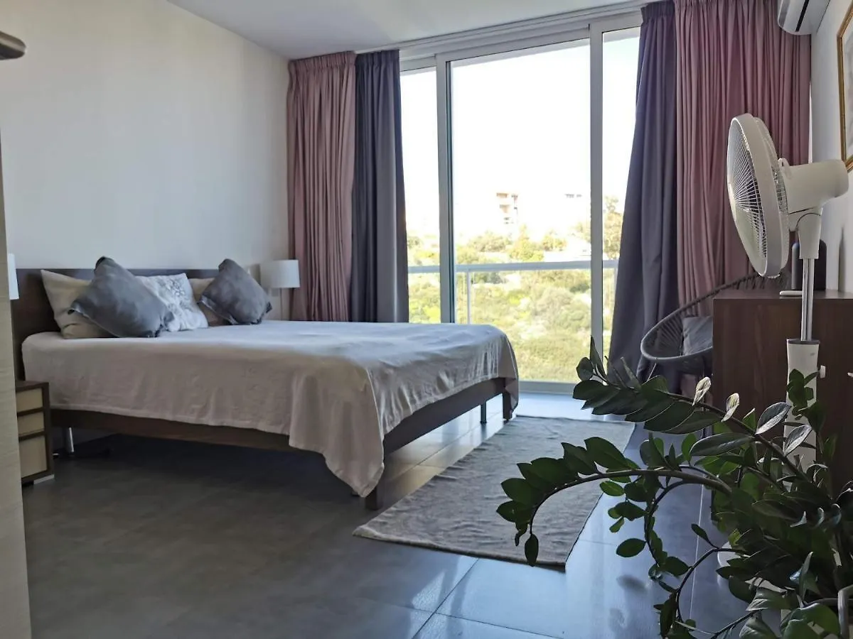 Ferienhaus Duplex Maisonette With Heated P-Pool And Jacuzzi San Ġiljan