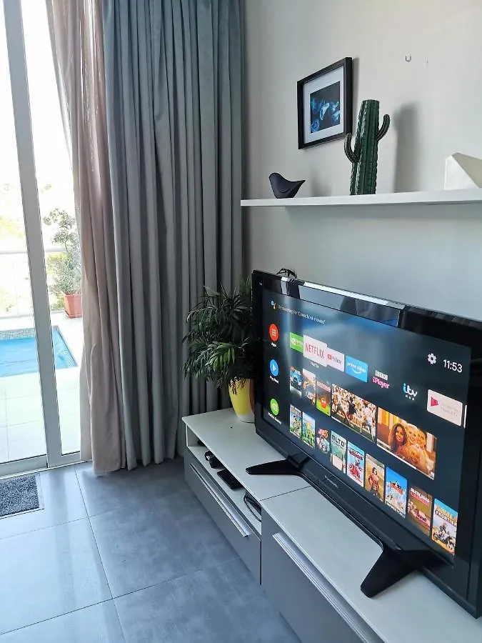 Ferienhaus Duplex Maisonette With Heated P-Pool And Jacuzzi San Ġiljan Malta